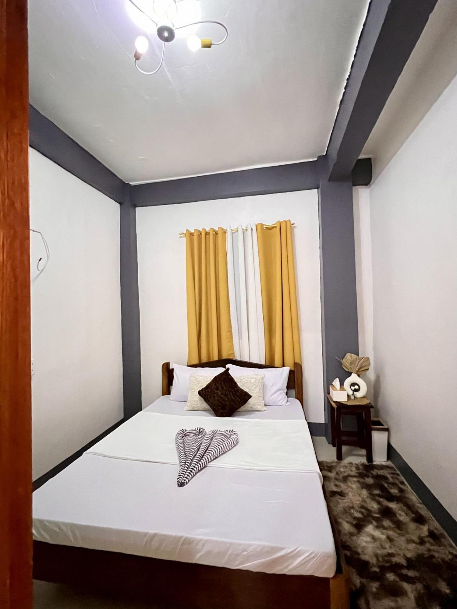 Eighty8 Tourist Inn Coron Dış mekan fotoğraf