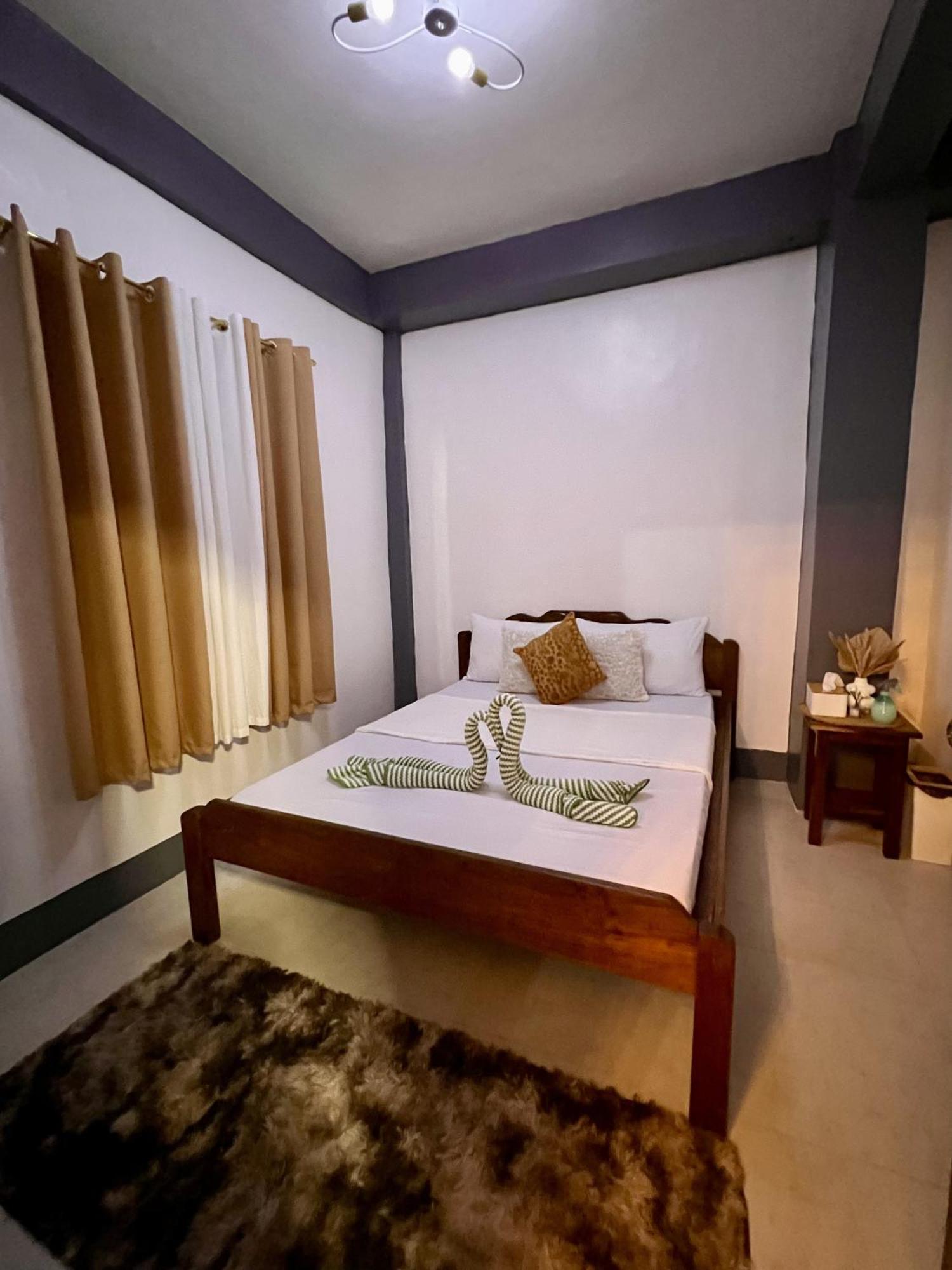 Eighty8 Tourist Inn Coron Dış mekan fotoğraf